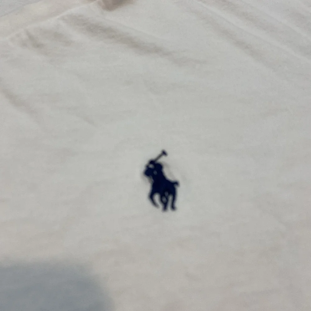 Polo Ralph Lauren Shirt Mens Medium White V Neck Pony Cotton Tee Casual